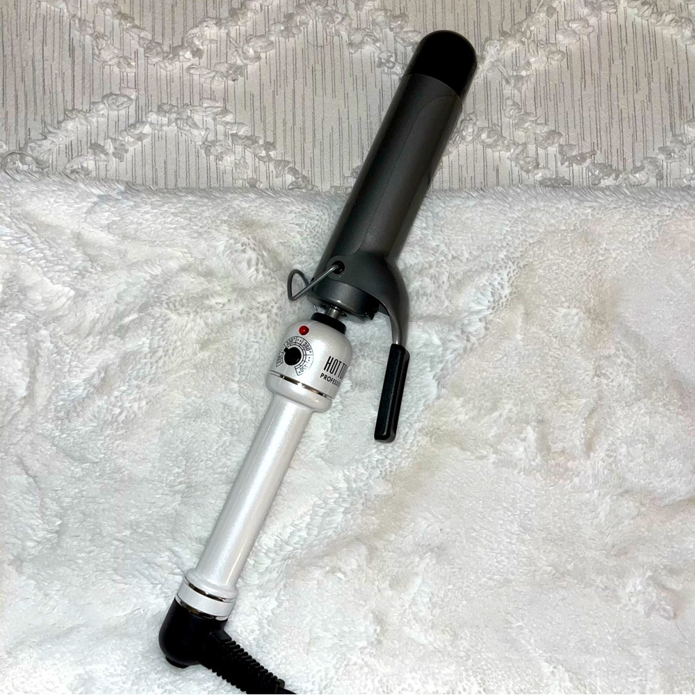 Hot Tools Professional Fast Heat Up Titanium Curling Iron/Wand, 1 1/4 Inches